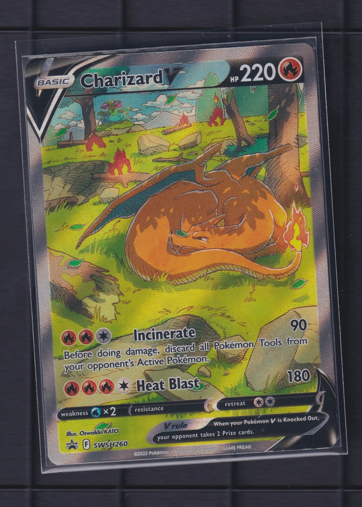 Charizard V SWSH260/307 SWSH Black Star Promos front card photo in GradeValue pregrading report