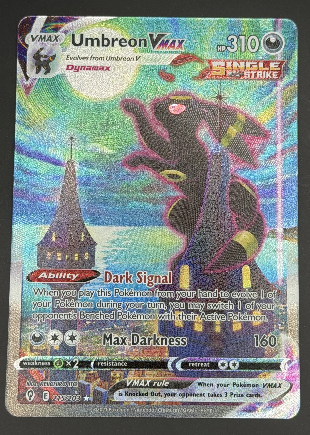 Umbreon VMAX 215/203 Evolving Skies front card photo in GradeValue pregrading report