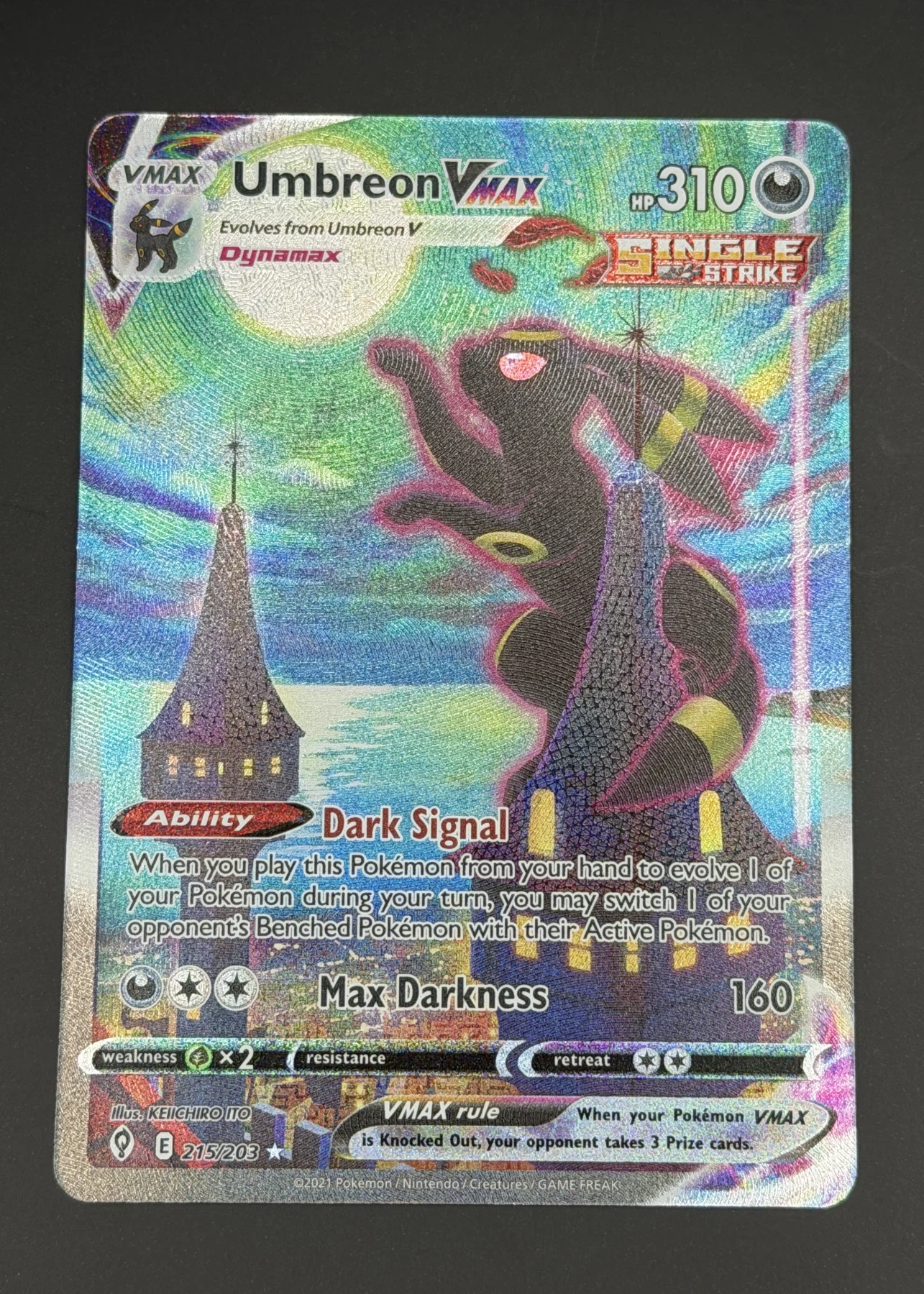 Umbreon VMAX 215/203 Evolving Skies front card photo in GradeValue pregrading report