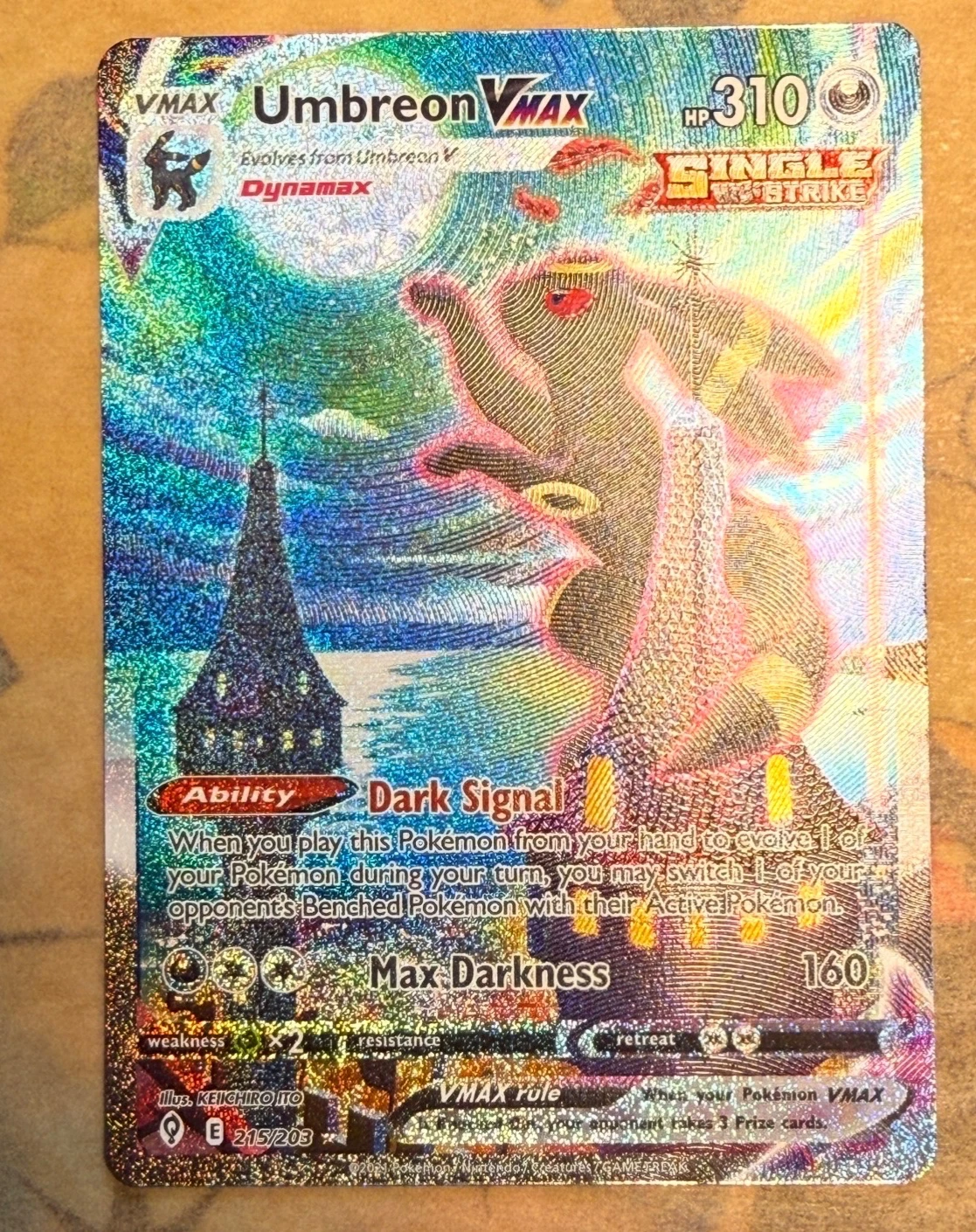 Umbreon VMAX 215/203 Evolving Skies front card photo in GradeValue pregrading report