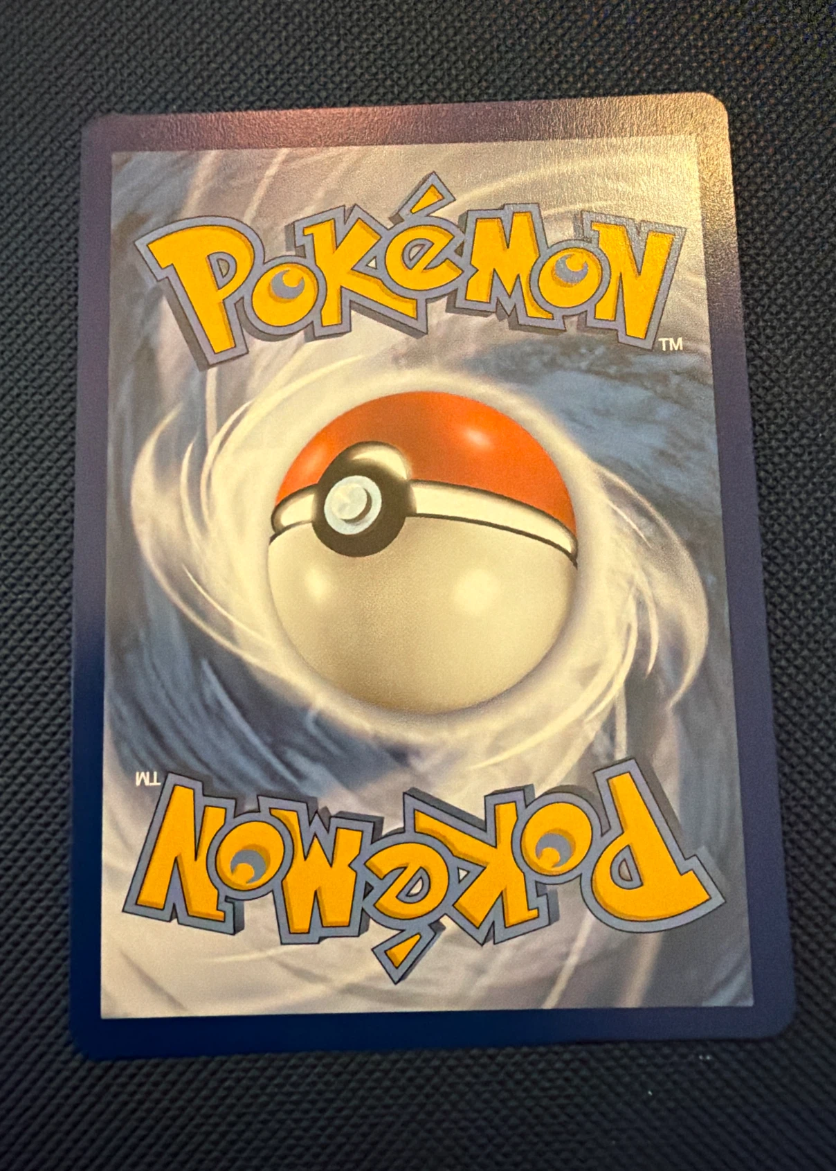 Sylveon VMAX 212/203 Evolving Skies back card photo in GradeValue pregrading report