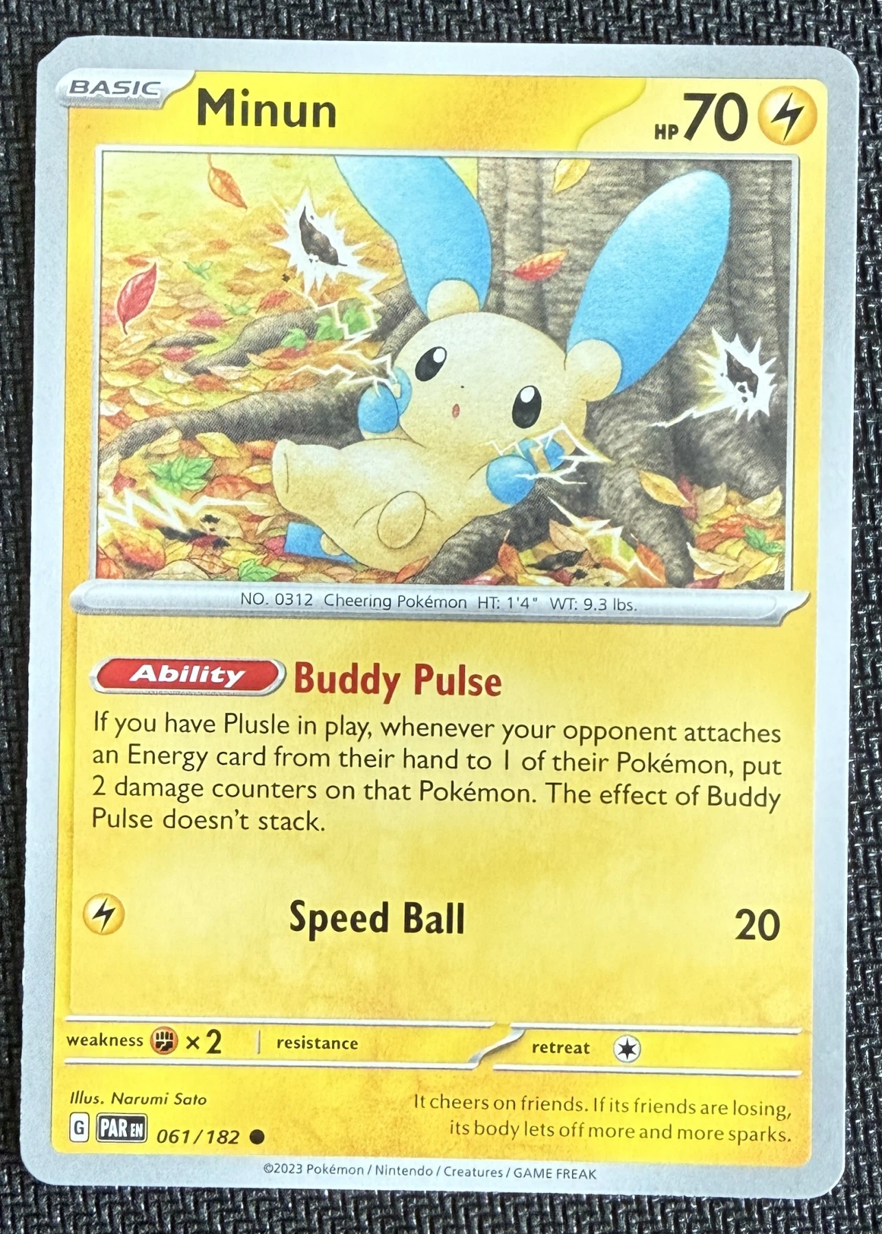 Minun 061/182 Paradox Rift front card photo in GradeValue pregrading report