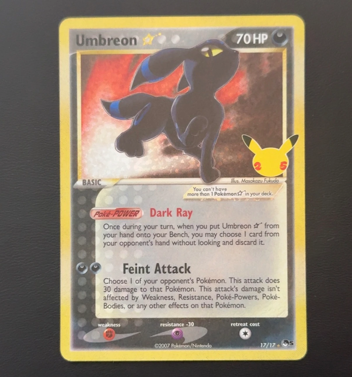 Umbreon Star 17A/25 Celebrations front card photo in GradeValue pregrading report